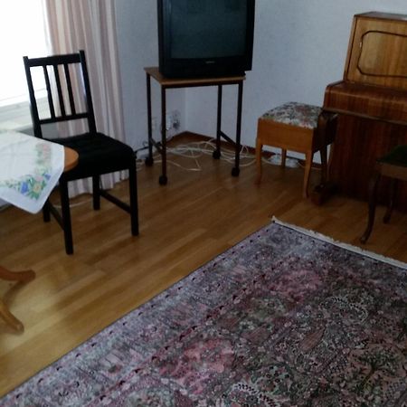 Marja-Liisa Vitikainen Apartment Kungsangen ภายนอก รูปภาพ